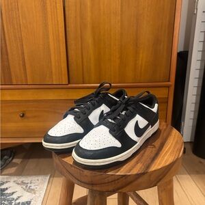 Nike Men's Black and White Low-Top Sneakers